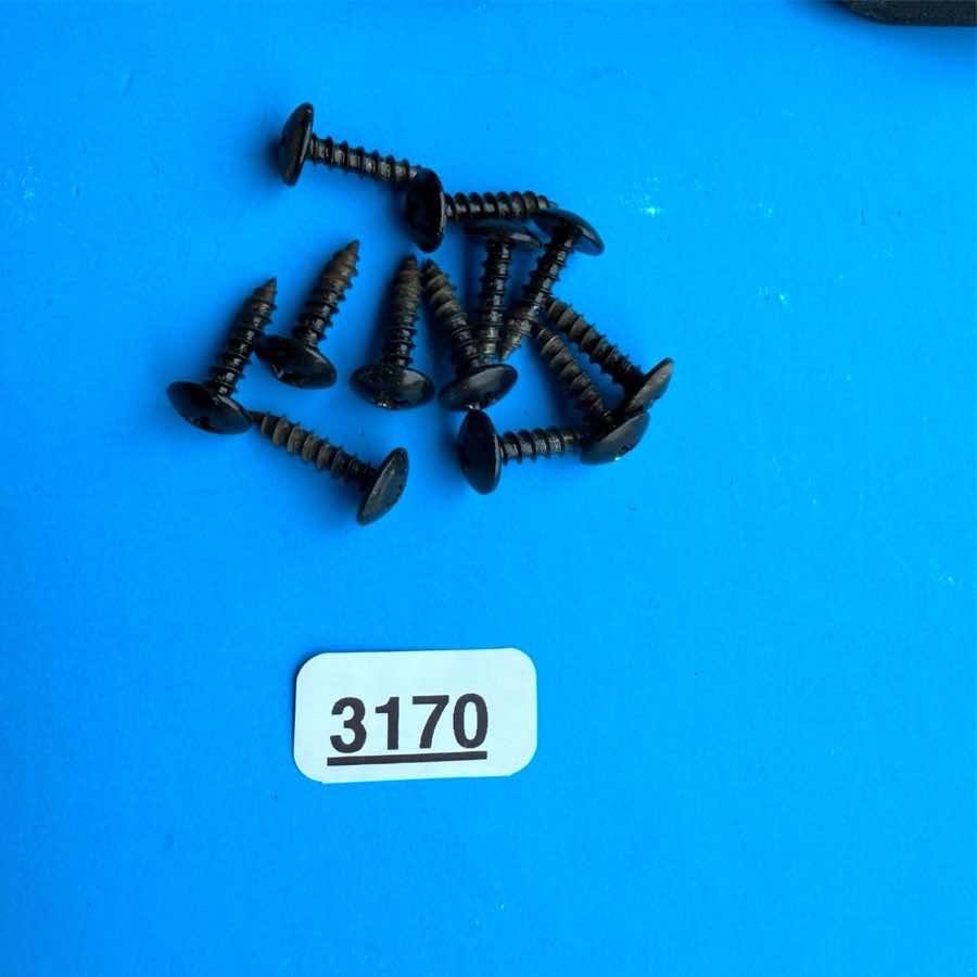 Line 6 Spider III 15 Amplifier Part: Corner Protector w/Screws [6 Pieces]
