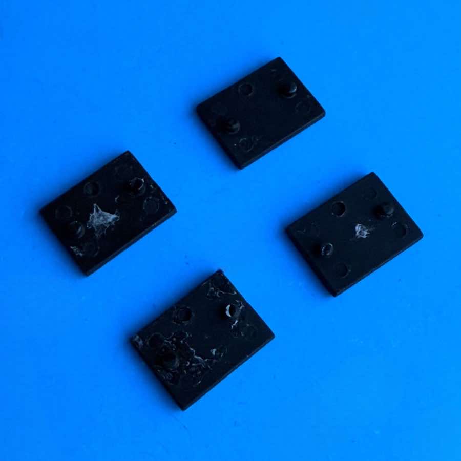 NATIVE INSTRUMENT MASCHINE MKI MIDI Controller Part: Rubber Foot Leg [4PCS]