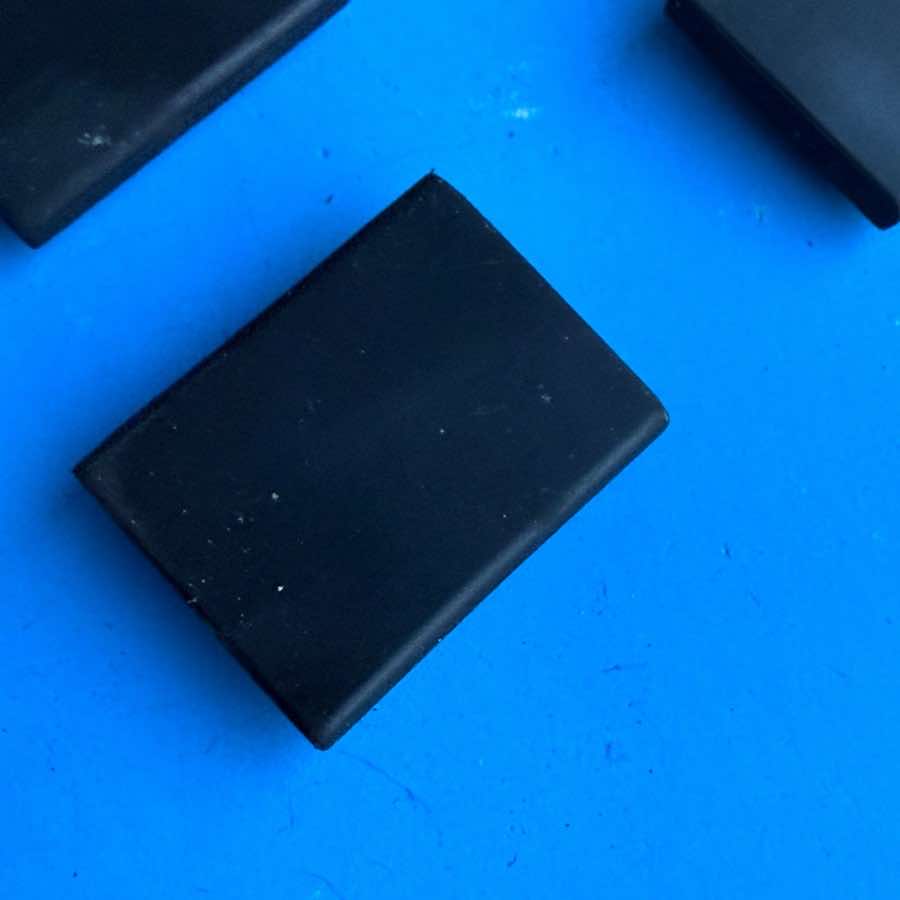 NATIVE INSTRUMENT MASCHINE MKI MIDI Controller Part: Rubber Foot Leg [4PCS]