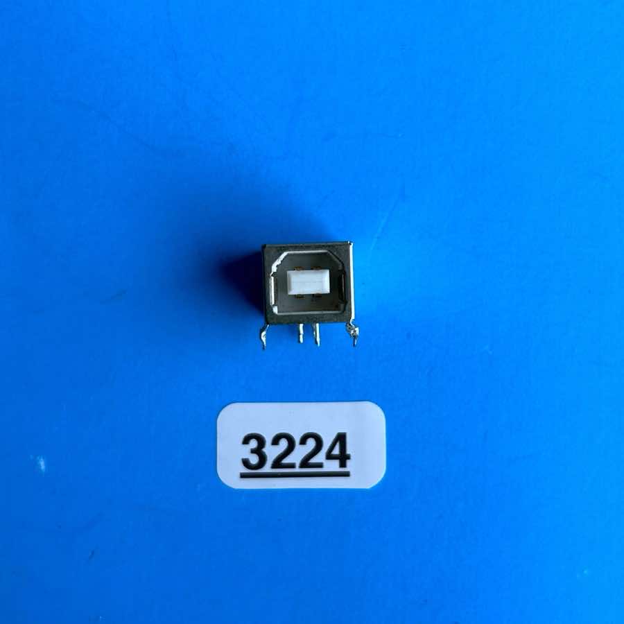 NATIVE INSTRUMENT MASCHINE MKI MIDI Controller Part: USB Input/Output Socket