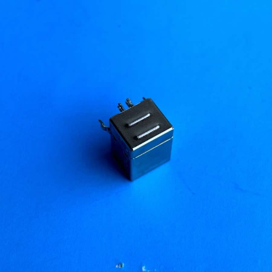 NATIVE INSTRUMENT MASCHINE MKI MIDI Controller Part: USB Input/Output Socket