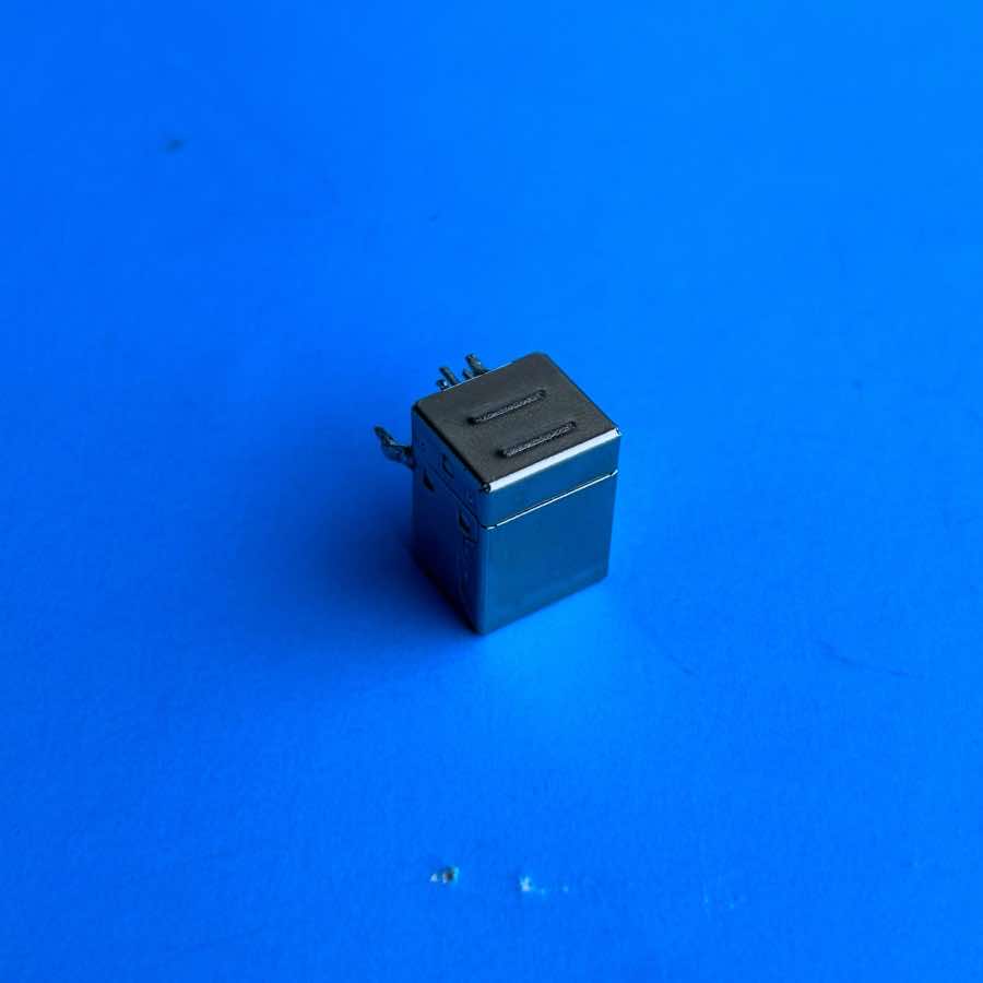NATIVE INSTRUMENT MASCHINE MKI MIDI Controller Part: USB Input/Output Socket