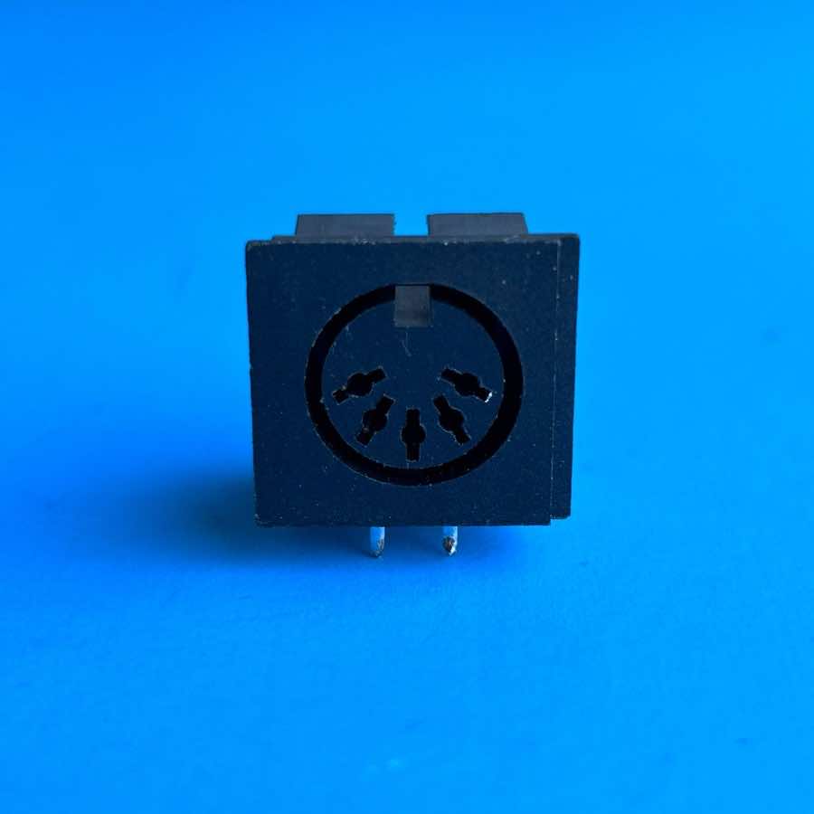 NATIVE INSTRUMENT MASCHINE MKI MIDI Controller Part: MIDI Input/Output Socket