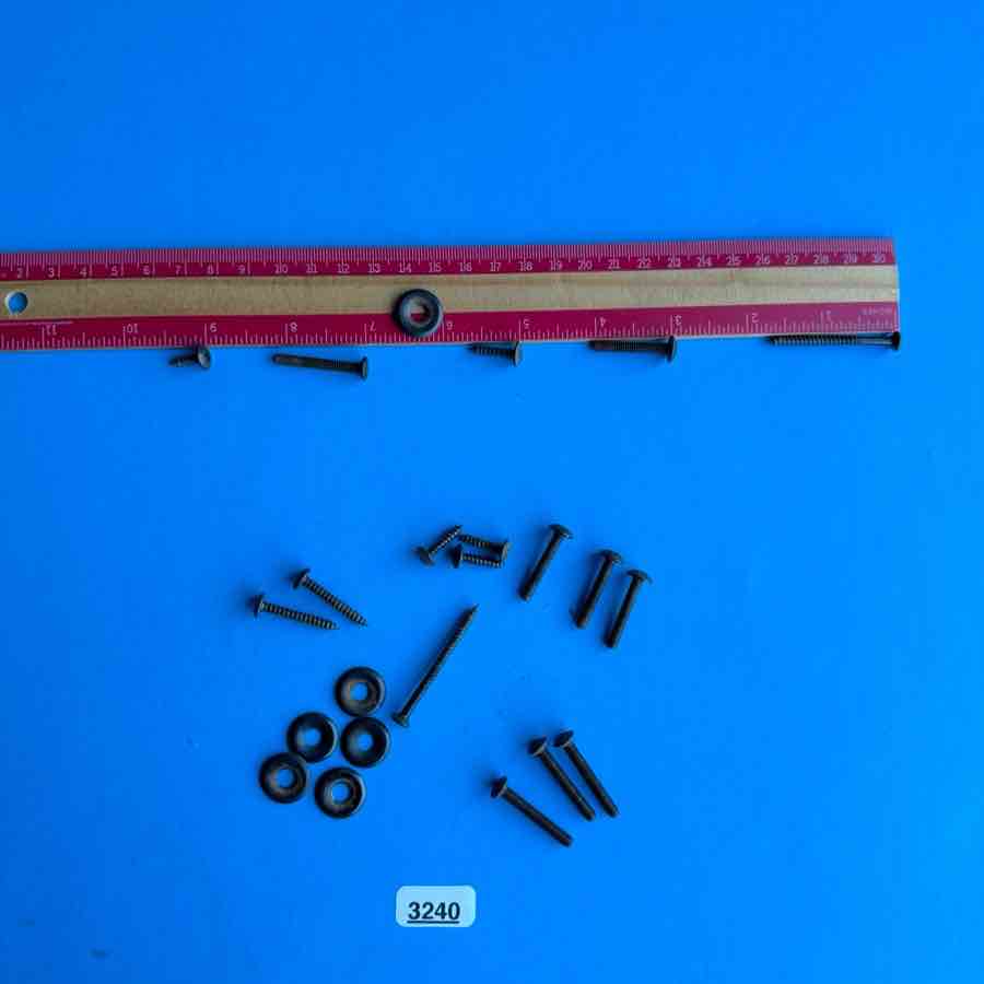 SQUIER CHAMP 15GR [PR CPR1] Guitar Amp Part: Random Cabinet Washers and Screws