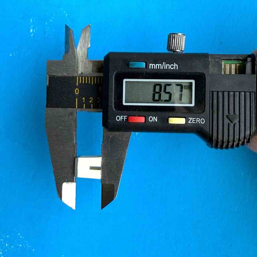 YAMAHA EMX620 Powered Mixer Part: Effect Button Cover Cap [2PCS]