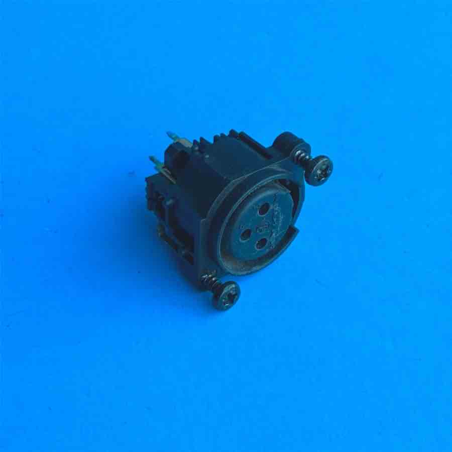 YAMAHA EMX620 Powered Mixer Part: Neutrik XLR Female Socket [2PCS]