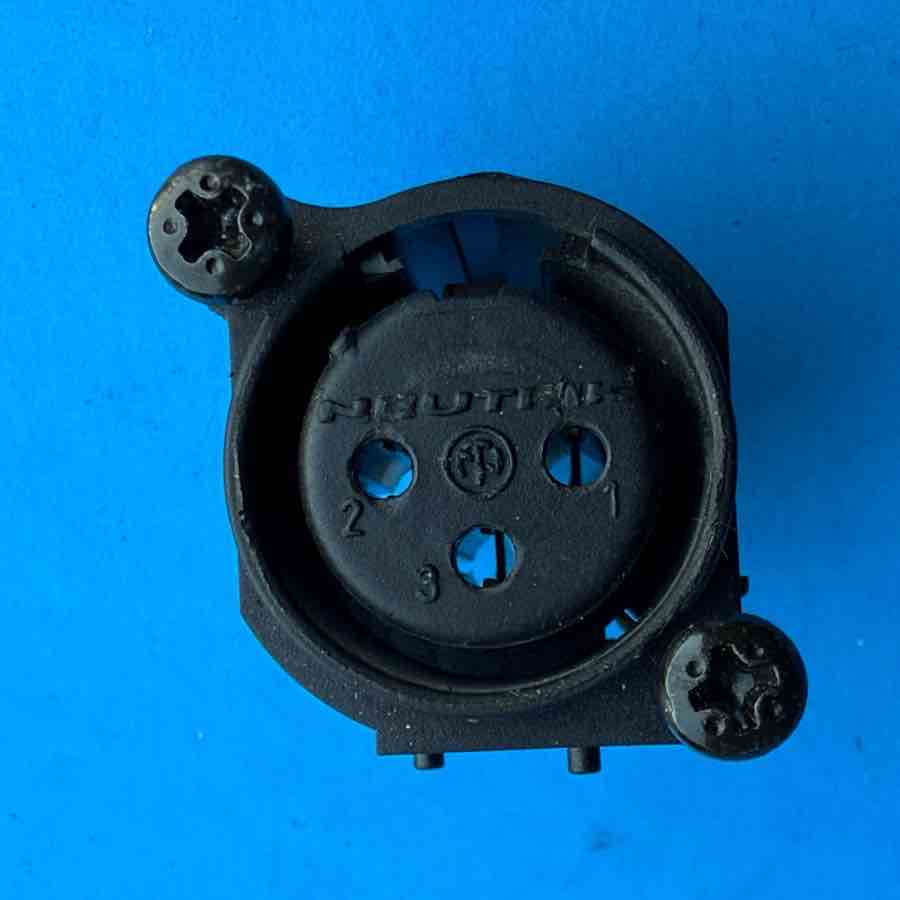 YAMAHA EMX620 Powered Mixer Part: Neutrik XLR Female Socket [2PCS]