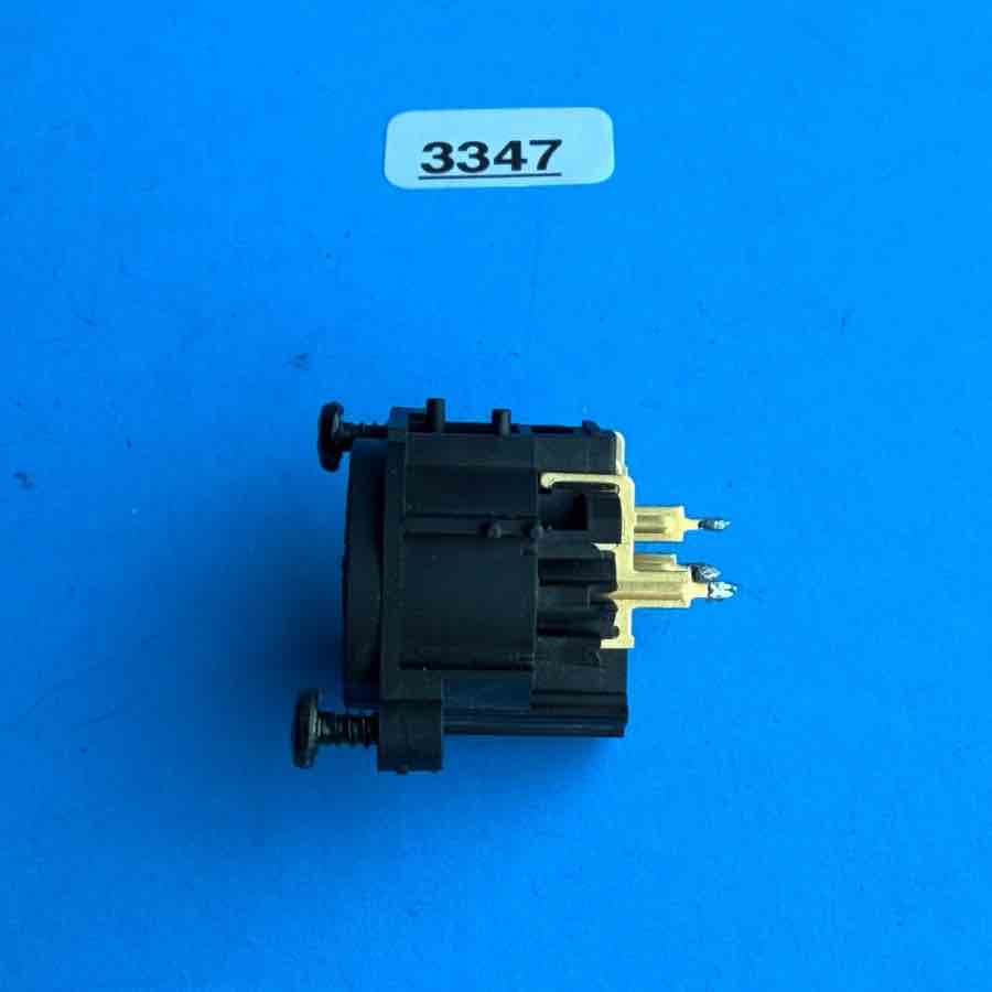 YAMAHA EMX620 Powered Mixer Part: Neutrik XLR Female Socket [2PCS]