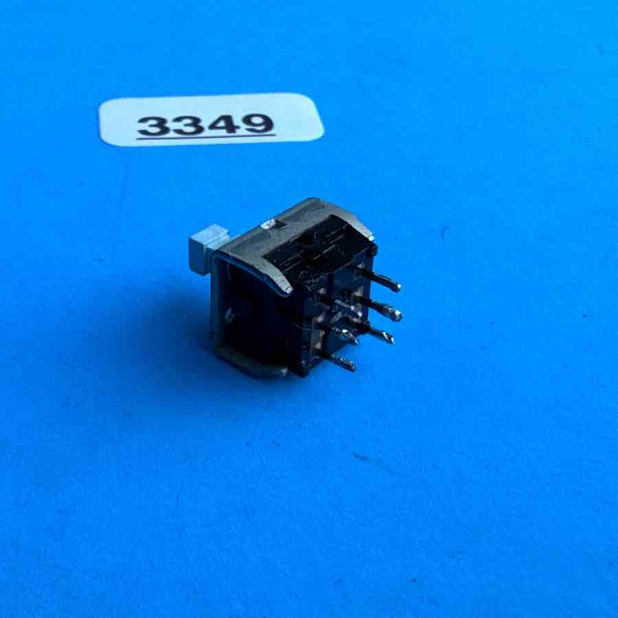 YAMAHA EMX620 Powered Mixer Part: Digital Effect ON/OFF Switch Bush Button
