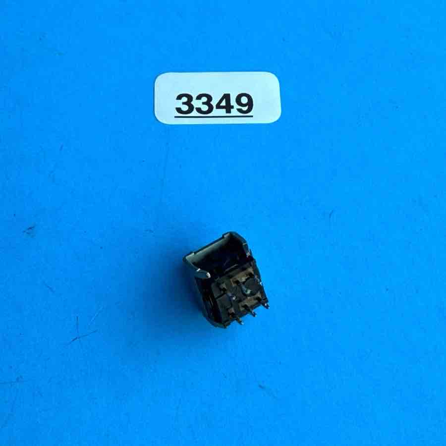 YAMAHA EMX620 Powered Mixer Part: Digital Effect ON/OFF Switch Bush Button