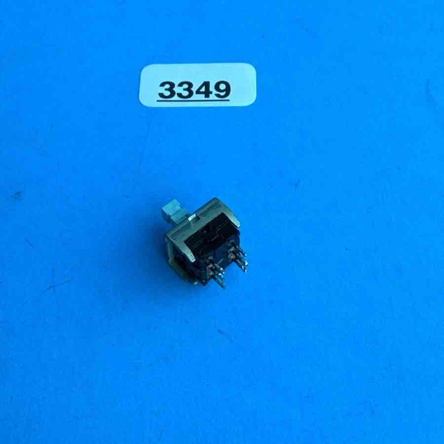 YAMAHA EMX620 Powered Mixer Part: Digital Effect ON/OFF Switch Bush Button