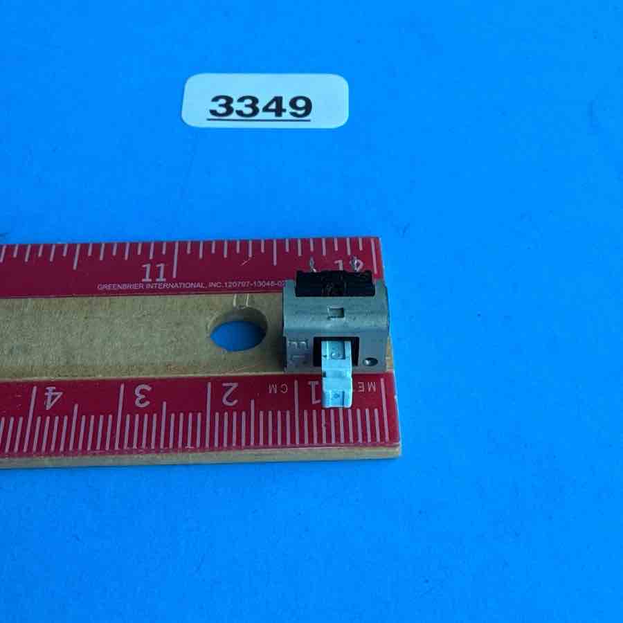 YAMAHA EMX620 Powered Mixer Part: Digital Effect ON/OFF Switch Bush Button