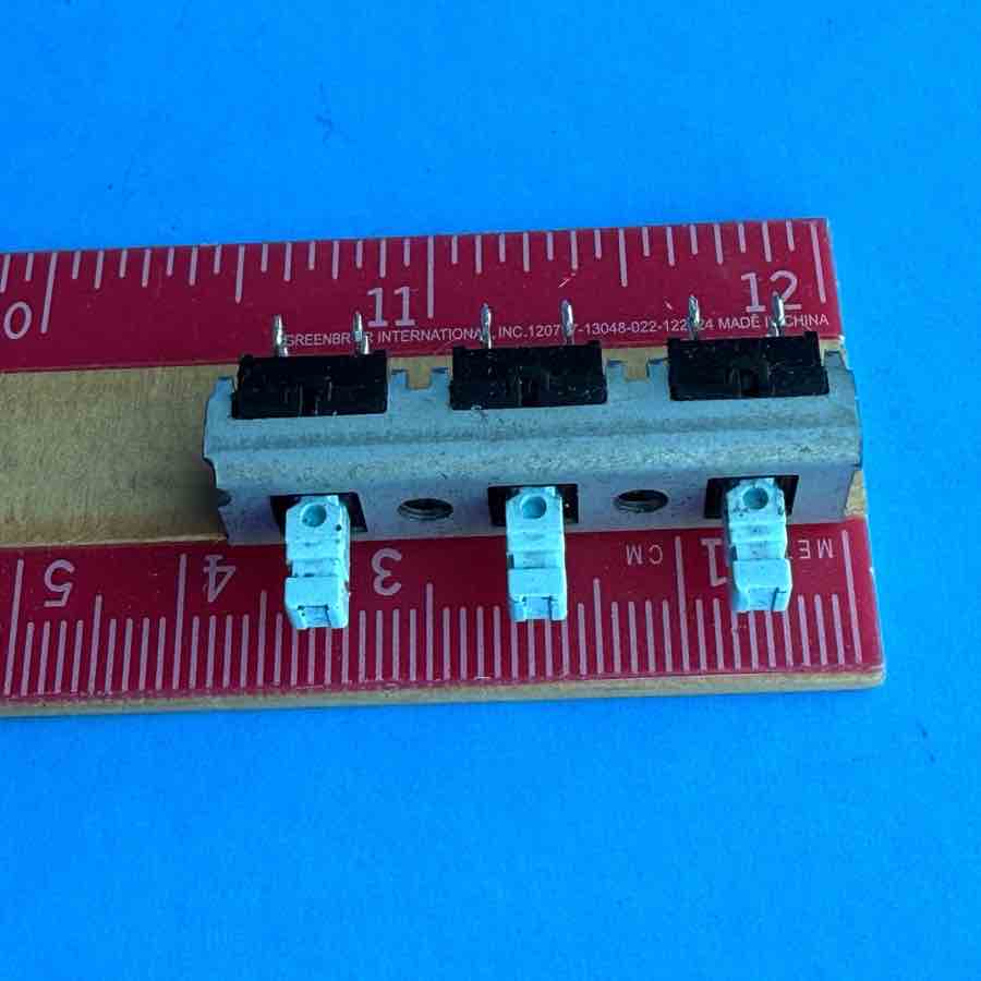 YAMAHA EMX620 Powered Mixer Part: Digital Effect Select Bush Button Switch Set