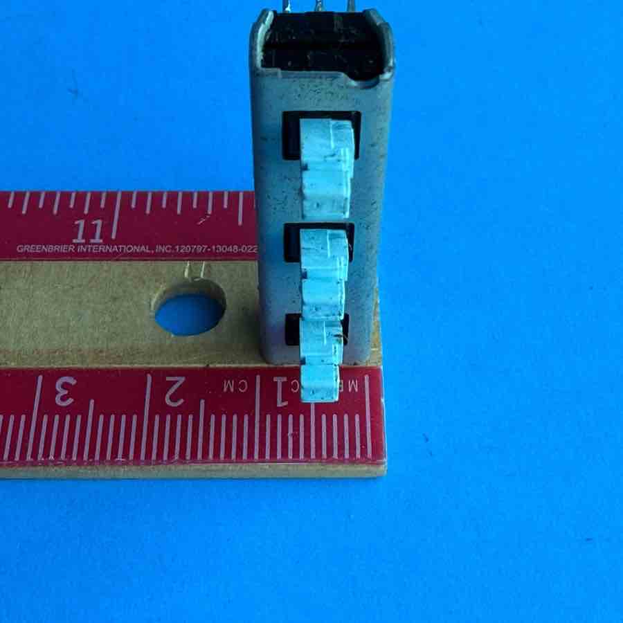 YAMAHA EMX620 Powered Mixer Part: Digital Effect Select Bush Button Switch Set