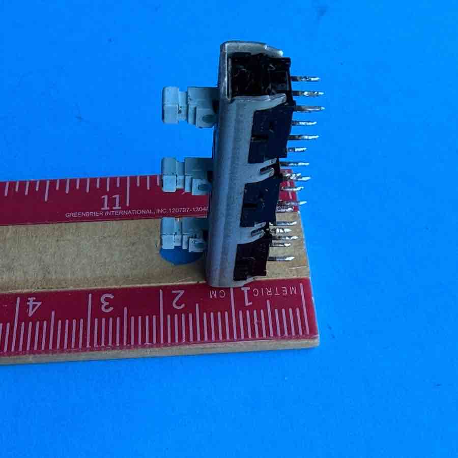 YAMAHA EMX620 Powered Mixer Part: Digital Effect Select Bush Button Switch Set