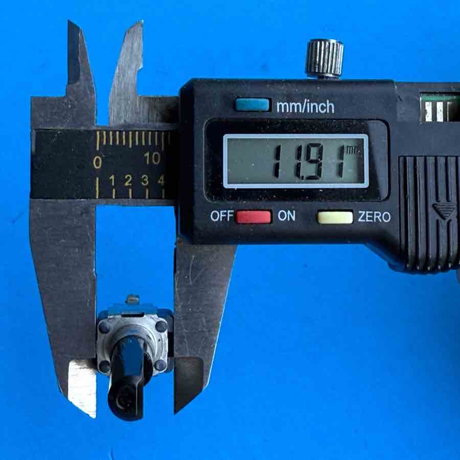 YAMAHA EMX620 Powered Mixer Part: D-Shaft 3-Pin Potentiometer A20K 203A [2PCS]