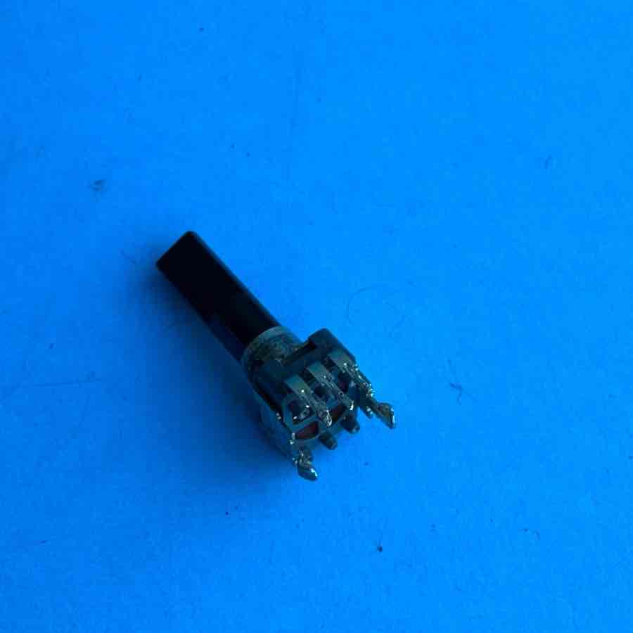 YAMAHA EMX620 Powered Mixer Part: D-Shaft 3-Pin Potentiometer A20K 203A [2PCS]