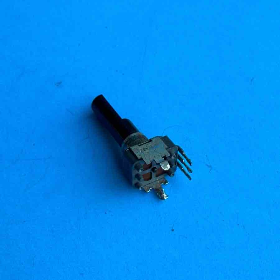 YAMAHA EMX620 Powered Mixer Part: D-Shaft 3-Pin Potentiometer A20K 203A [2PCS]