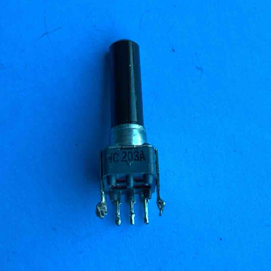 YAMAHA EMX620 Powered Mixer Part: D-Shaft 3-Pin Potentiometer A20K 203A [2PCS]