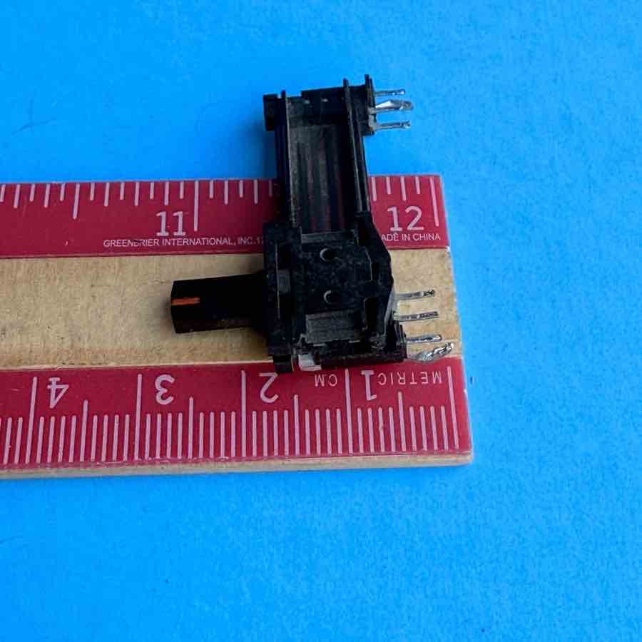 YAMAHA EMX620 Powered Mixer Part: EQ Slider Fader Potentiometer 20KW