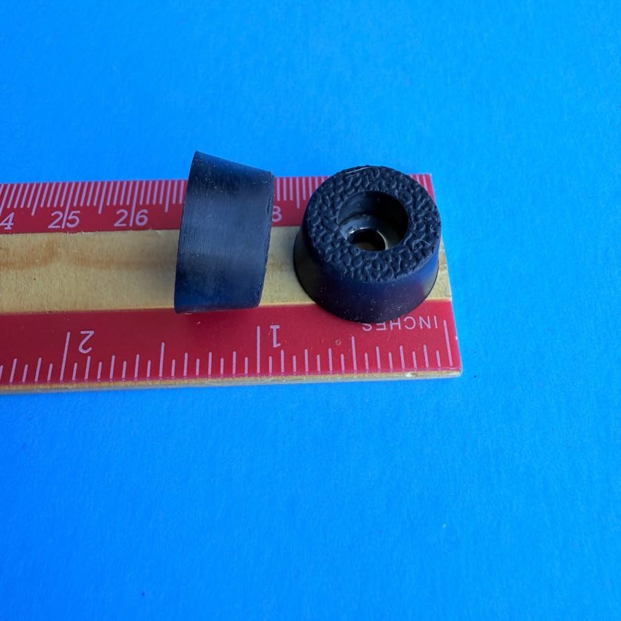 Fender G-DEC (PR520) Guitar Amp Part: Feet Rubber Foot Stand w/Screws [4 PCS]