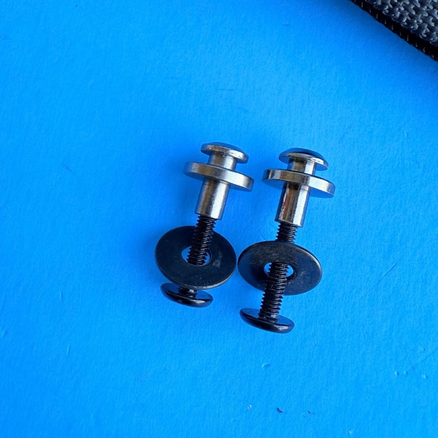Fender G-DEC (PR520) Guitar Amp Part: Carrying Shoulder Strap Handle w/Pins