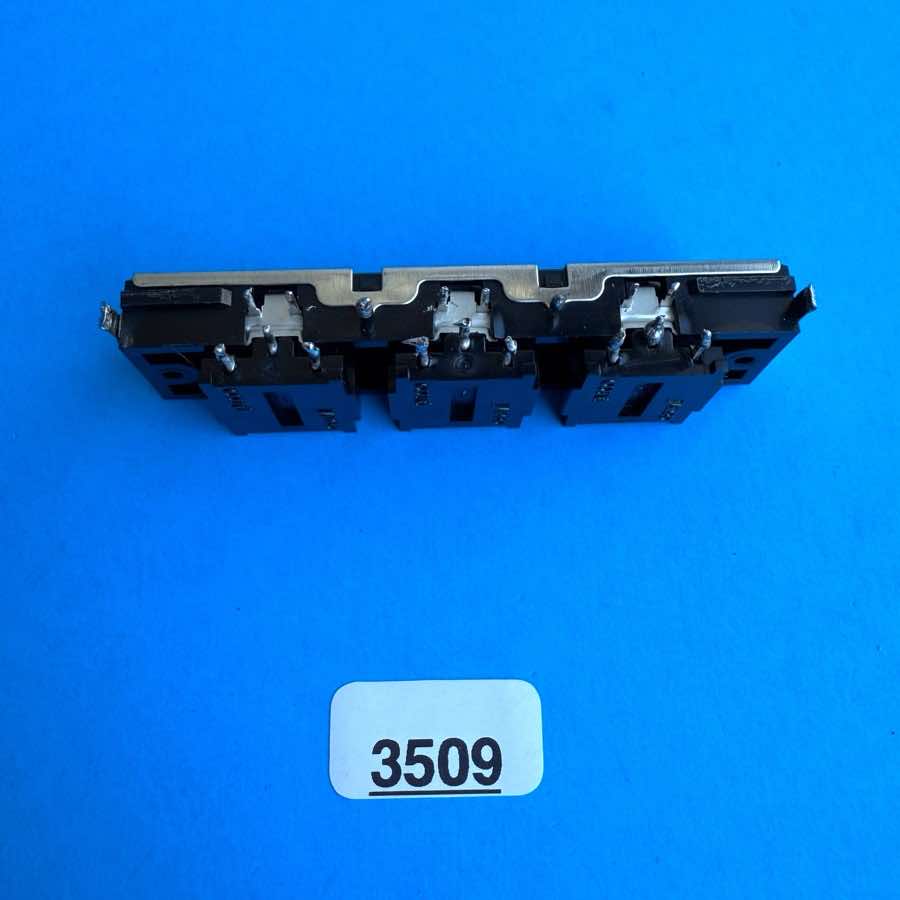 KURZWEIL PC88 Keyboard Piano Part: MIDI I/O 5-Pin Female Socket Set