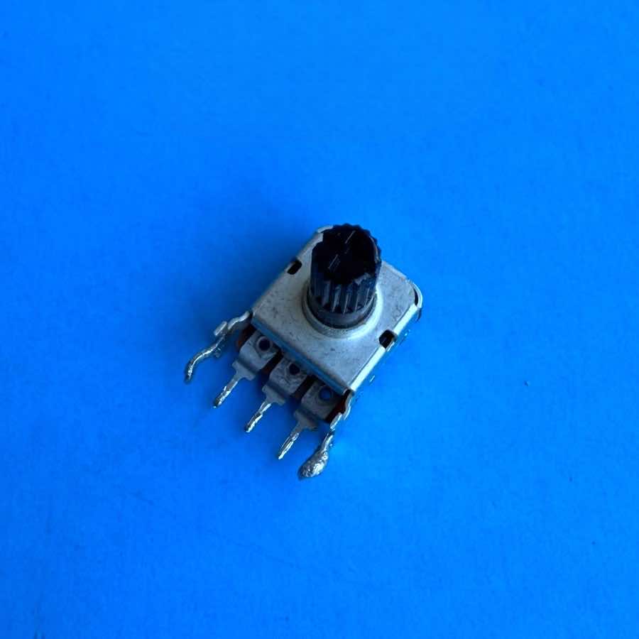 KURZWEIL PC88 Keyboard Piano Part: LCD Screen Contrast Adj Potentiometer B10K