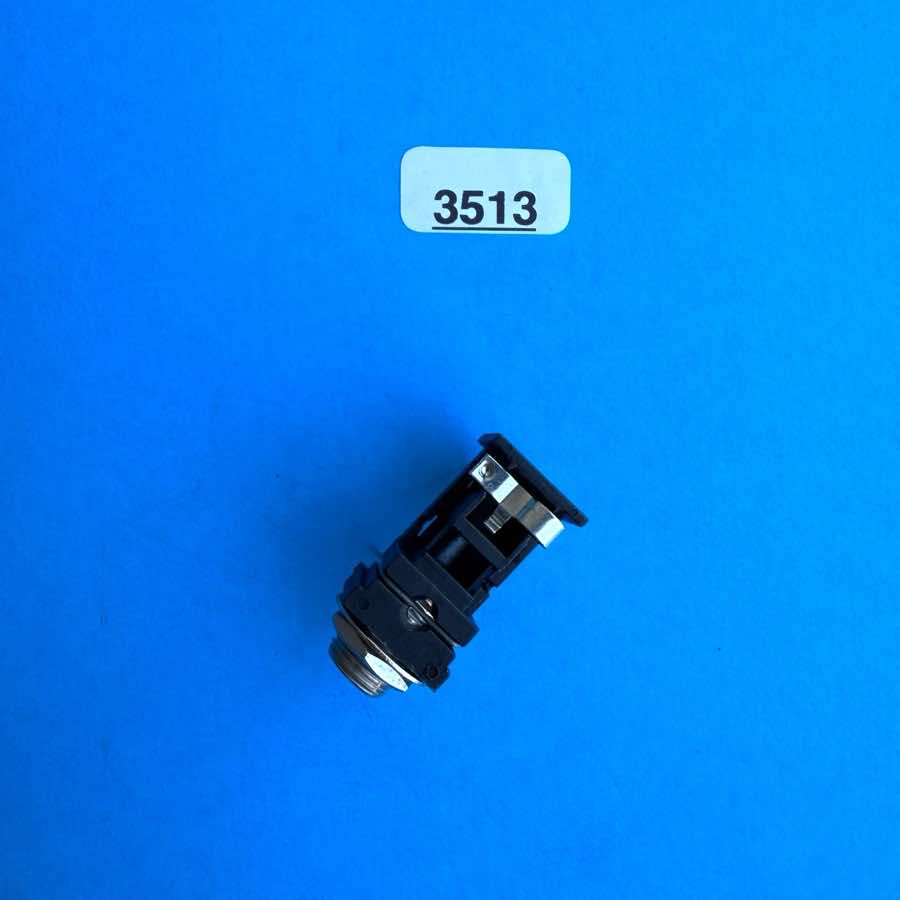 KURZWEIL PC88 Keyboard Piano Part: 4-Pin Mono 1/4 Jack TS Socket