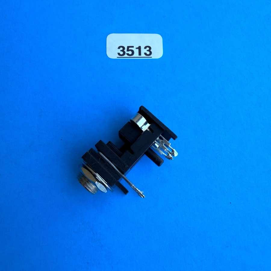 KURZWEIL PC88 Keyboard Piano Part: 4-Pin Mono 1/4 Jack TS Socket