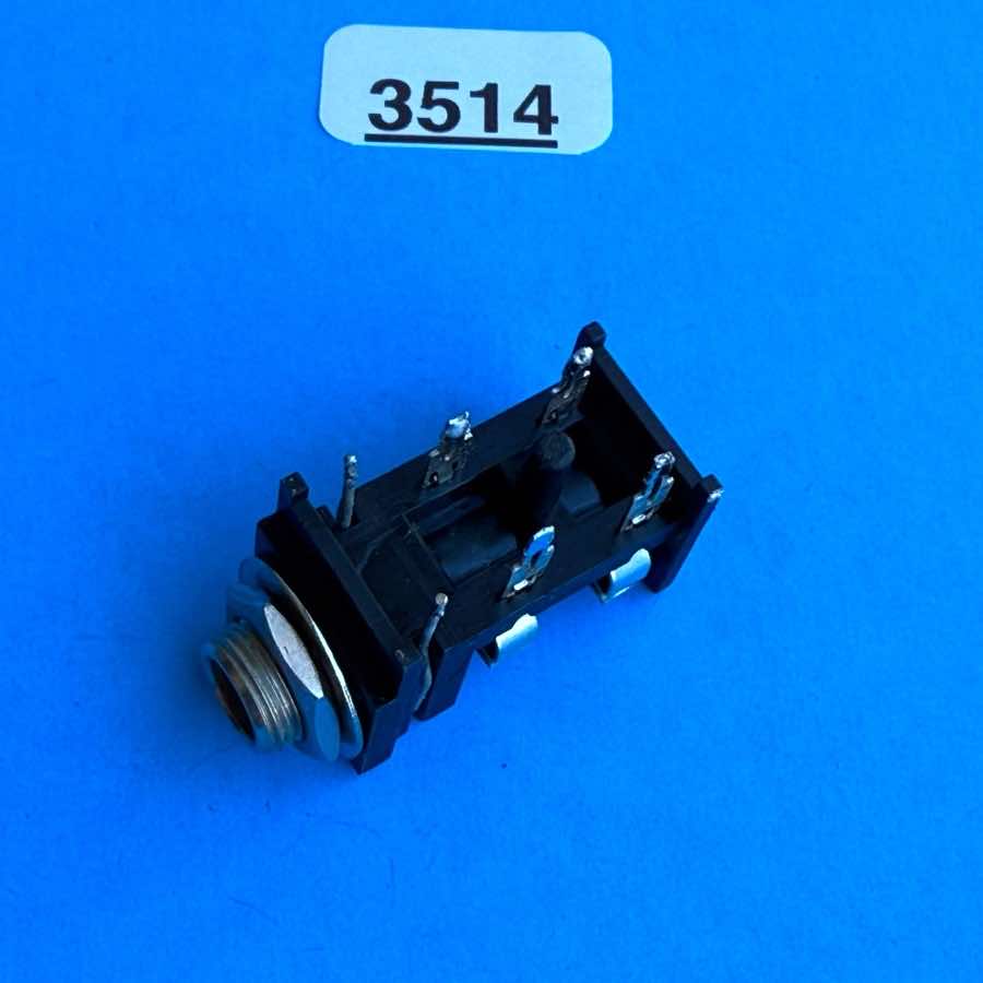 KURZWEIL PC88 Keyboard Piano Part: 6-Pin Stereo 1/4 Jack TRS Socket