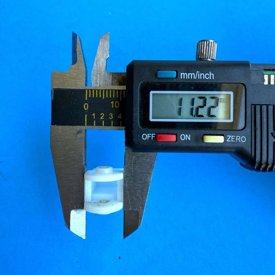 KURZWEIL PC88 Keyboard Piano Replacement Part: Key Pivot [8 PIECES]