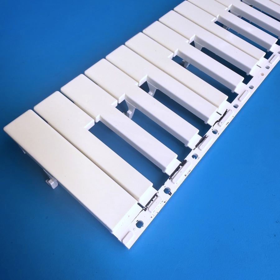 CASIO MT-240 Vintage Keyboard Part: Right White Keys w/High C [2 Octaves]