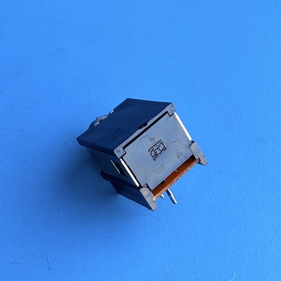 Fender Bullet Reverb (PR241) Guitar Amp Part: Guitar or Speaker Input TS Socket