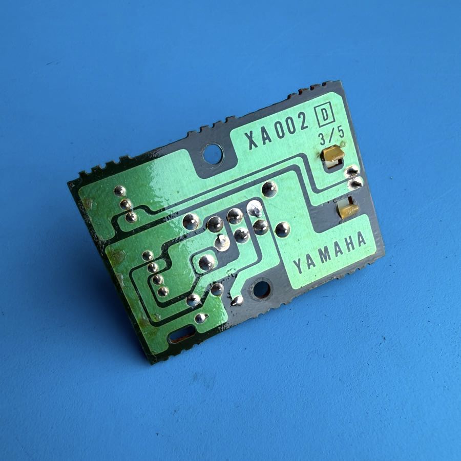 YAMAHA PSR-40 Keyboard Part: Power ON/OFF Slider Switch Light Board PCB