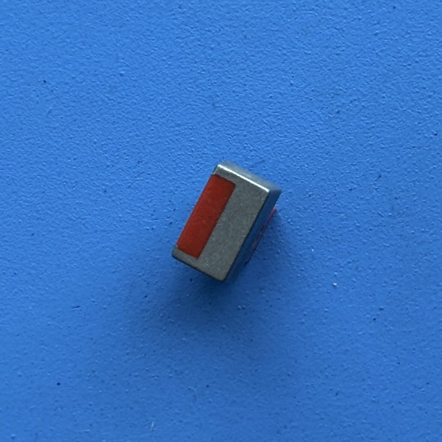 YAMAHA PSR-40 Keyboard Replacement Part: Push Button Cover Cap GRAY/RED [2PCS]