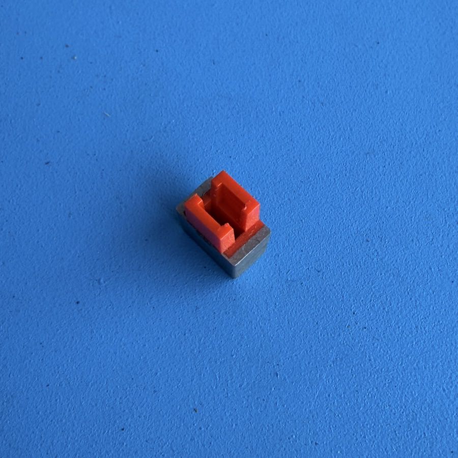 YAMAHA PSR-40 Keyboard Replacement Part: Push Button Cover Cap GRAY/RED [2PCS]