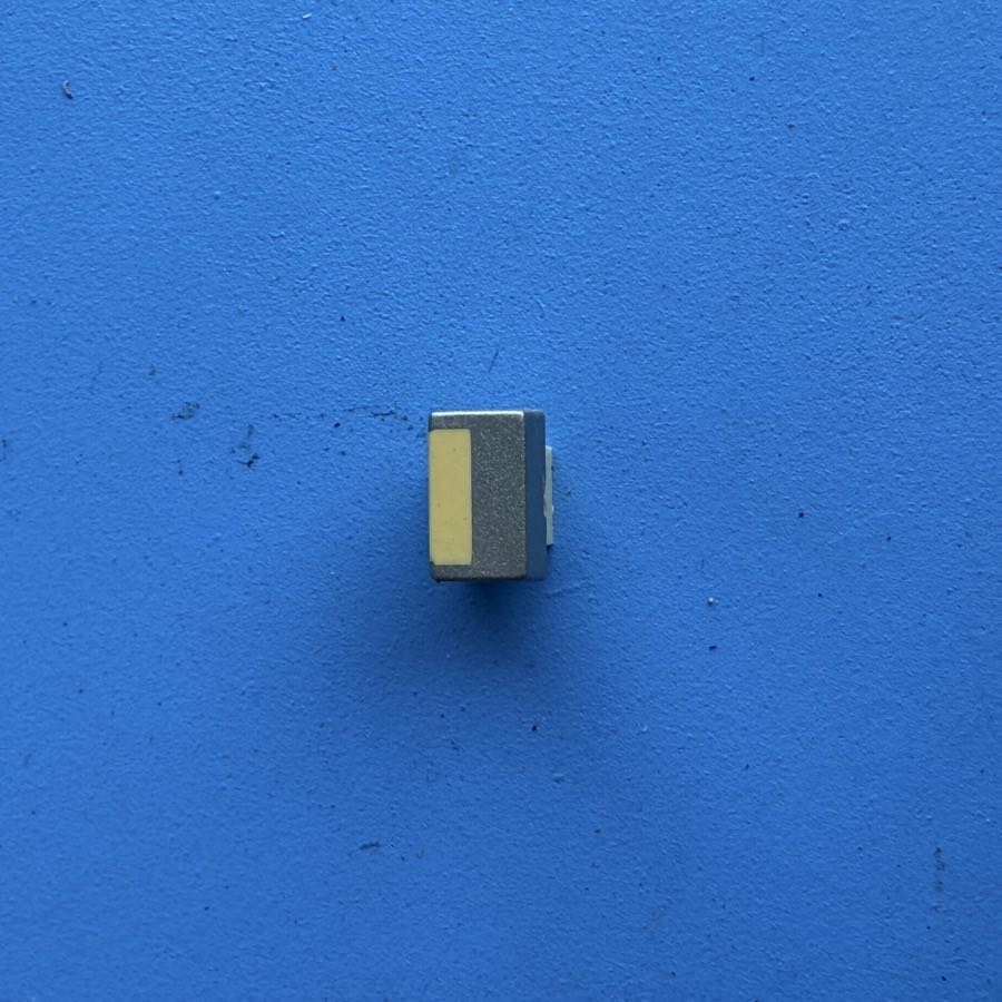YAMAHA PSR-40 Keyboard Replacement Part: Push Button Cover Cap GRAY/BEIGE [2PCS]