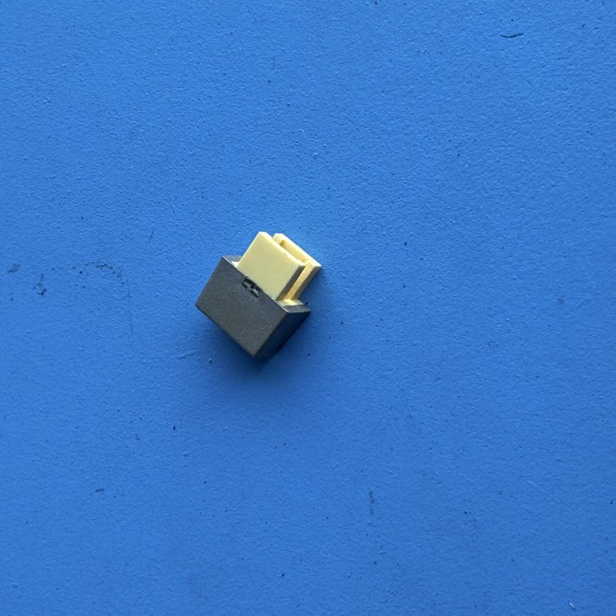 YAMAHA PSR-40 Keyboard Replacement Part: Push Button Cover Cap GRAY/BEIGE [2PCS]