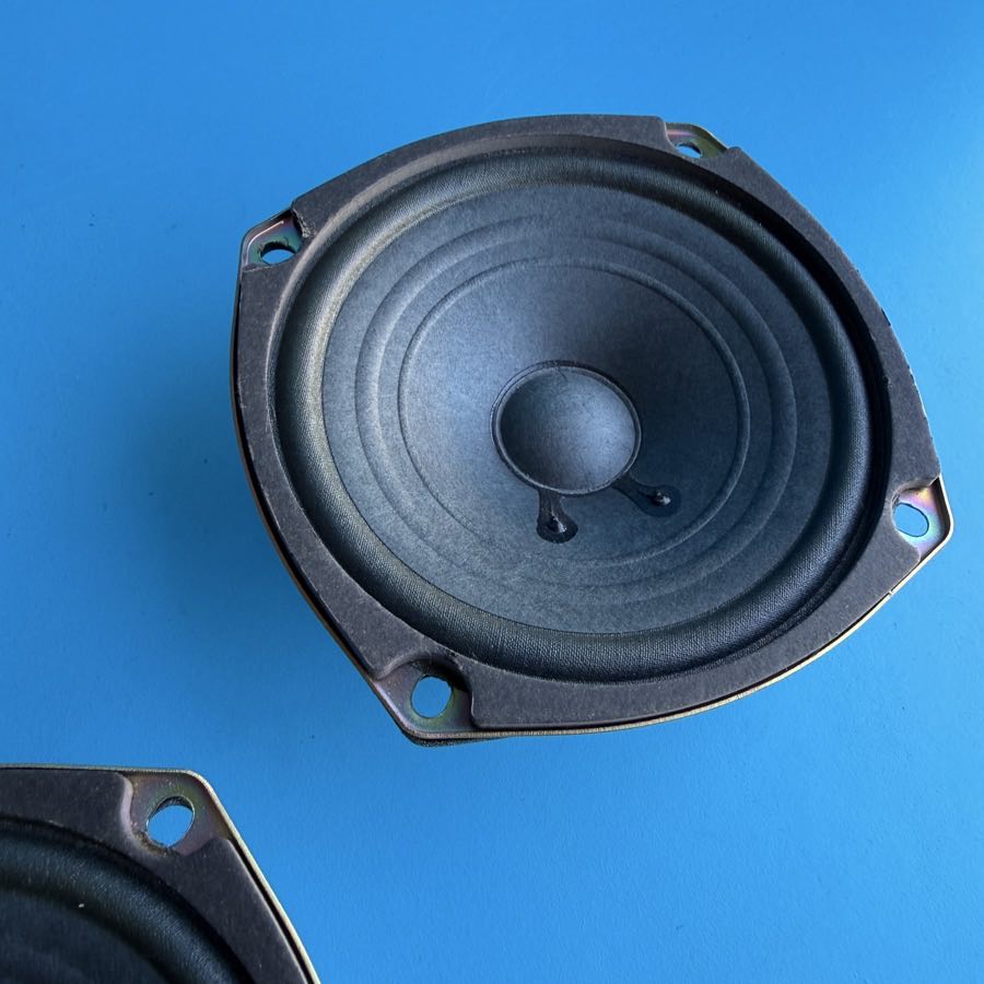 YAMAHA PSR-40 YPR-7 Keyboard Part: 4.5" Speaker 5W 4Ohms Woofer XA016A0 [Pair]