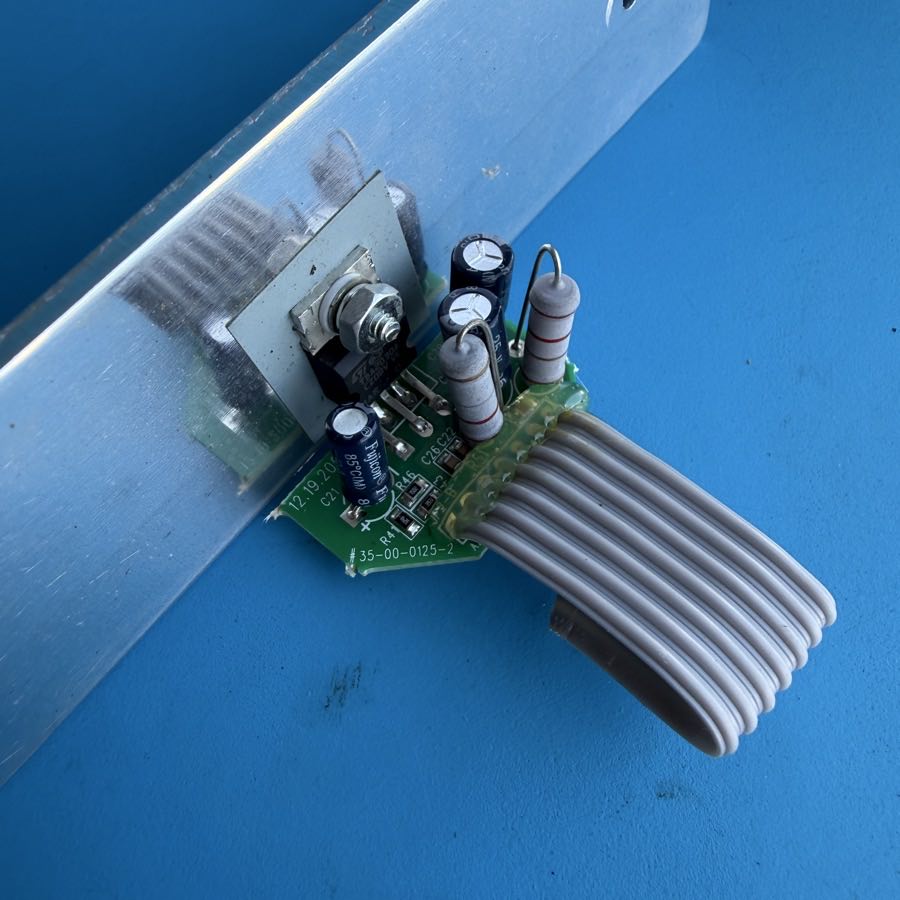 Line 6 Spider IV 15 Guitar Amplifier Part: Drive Processor IC w/Heat Sink