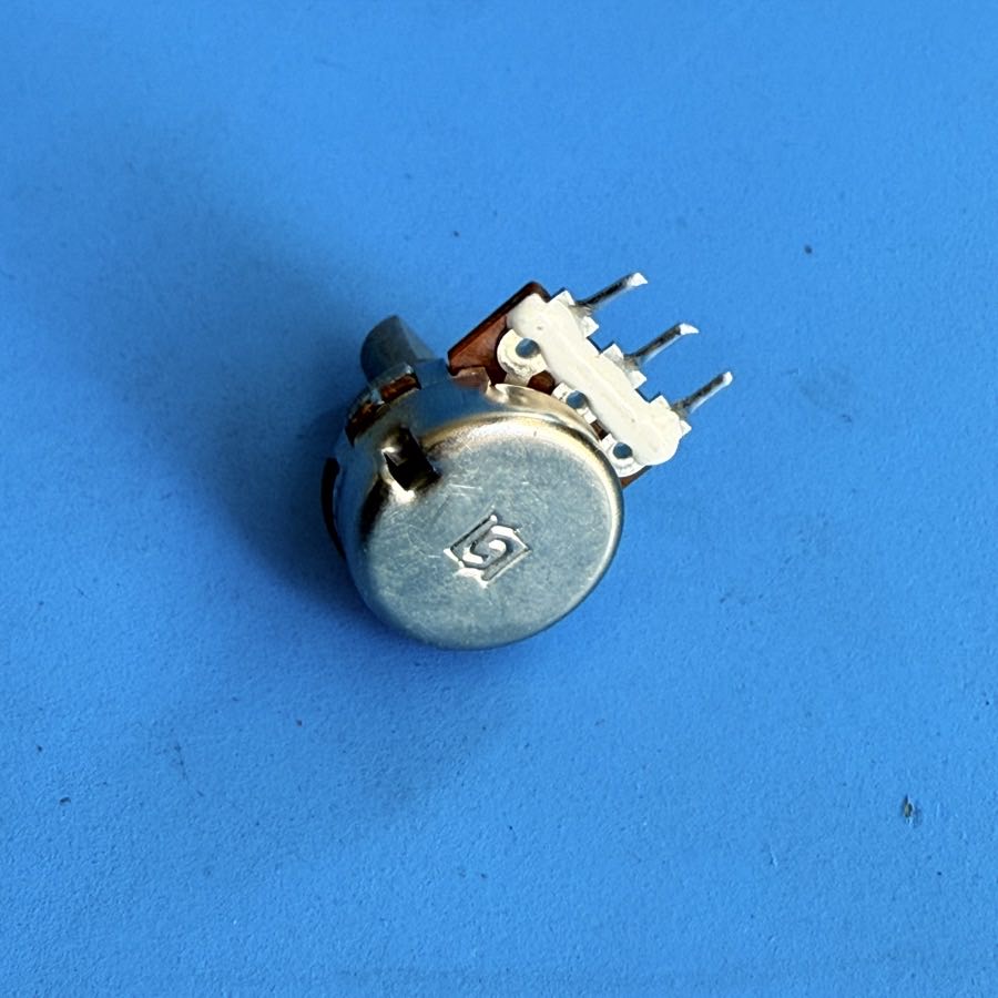 Line 6 Spider IV 15 Guitar Amplifier Part: D-Shaft Potentiometer B10K Pot