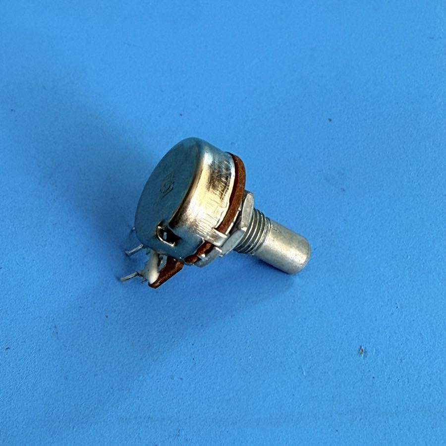 Line 6 Spider IV 15 Guitar Amplifier Part: D-Shaft Potentiometer B10K Pot
