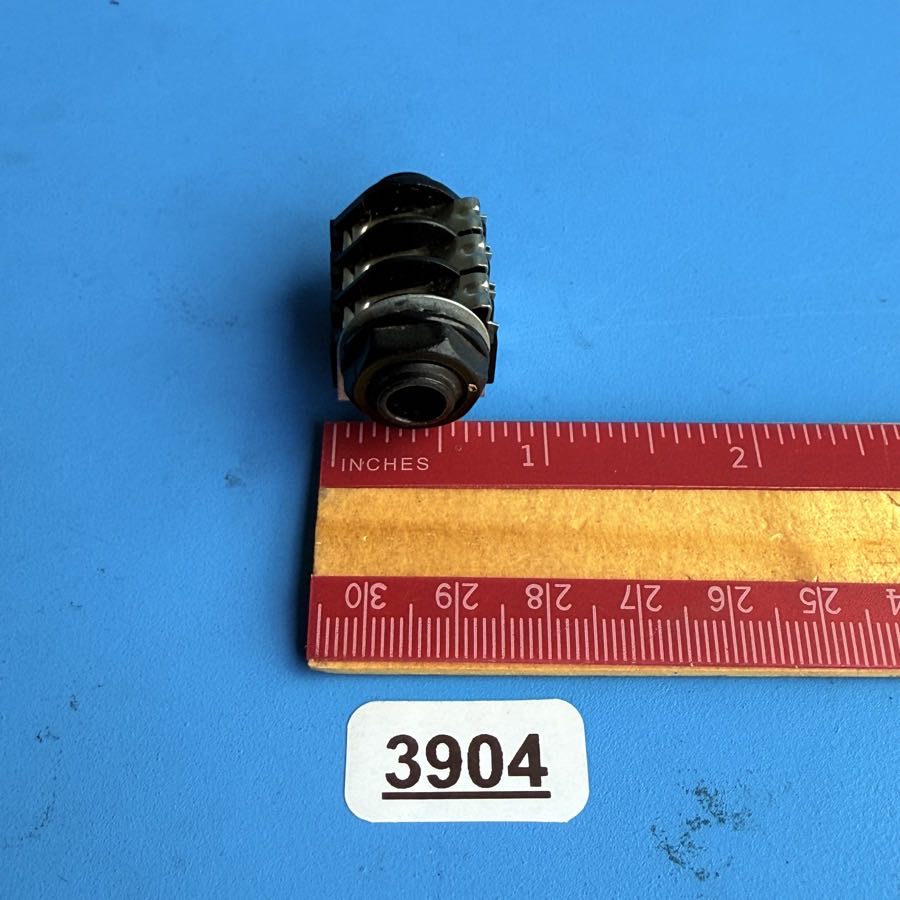 Line 6 Flextone II Guitar Amplifier Replacement Part: 6-Pin TRS 1/4" Socket