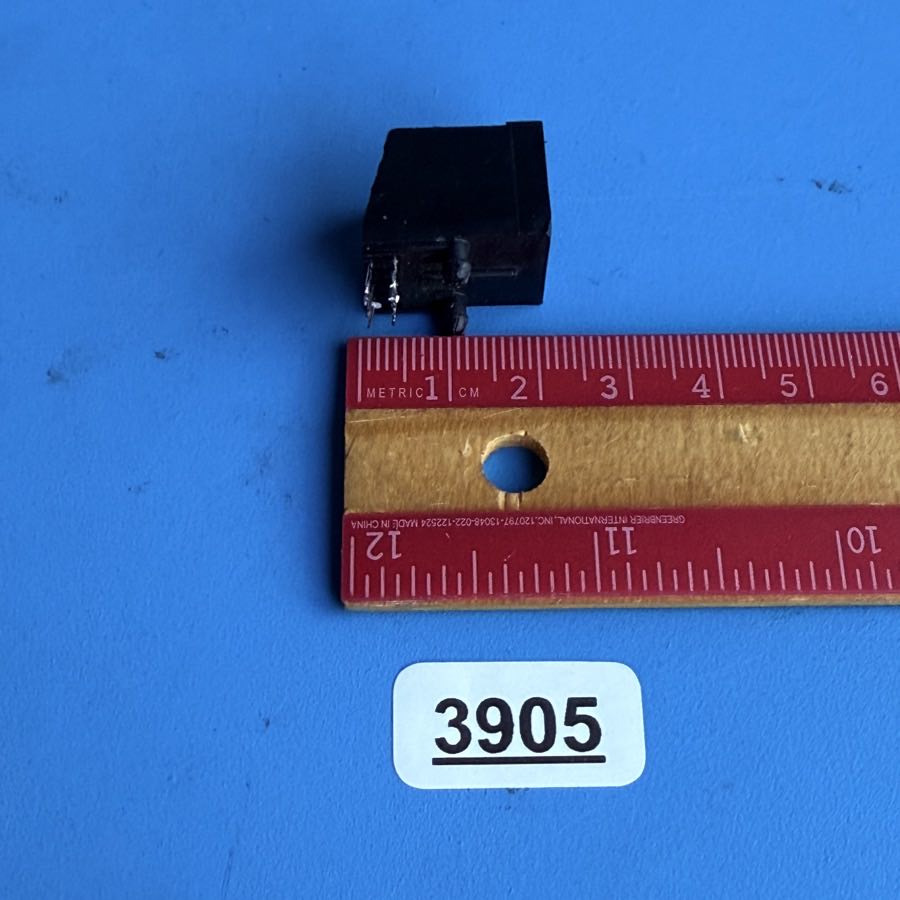 Line 6 Flextone II Guitar Amplifier Part: Ethernet Pedal Input 8-Pin Socket