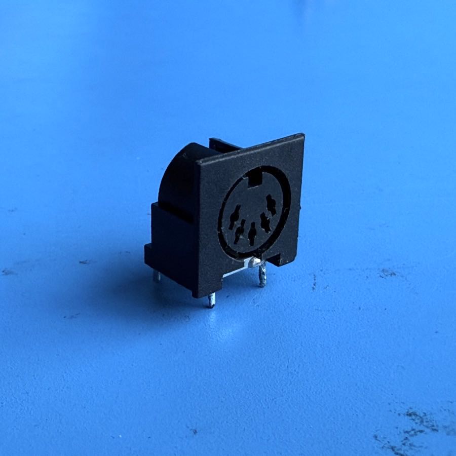 Line 6 Flextone II Guitar Amplifier Part: MIDI I/O 5-Pin Socket [2PCS]
