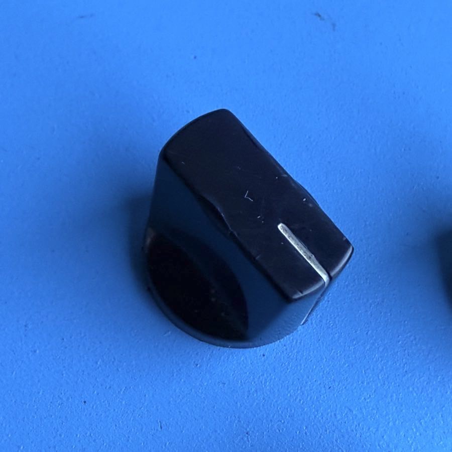Line 6 Flextone II Guitar Amplifier Part: Volume Knob Cap w/Bushing [3PCS]