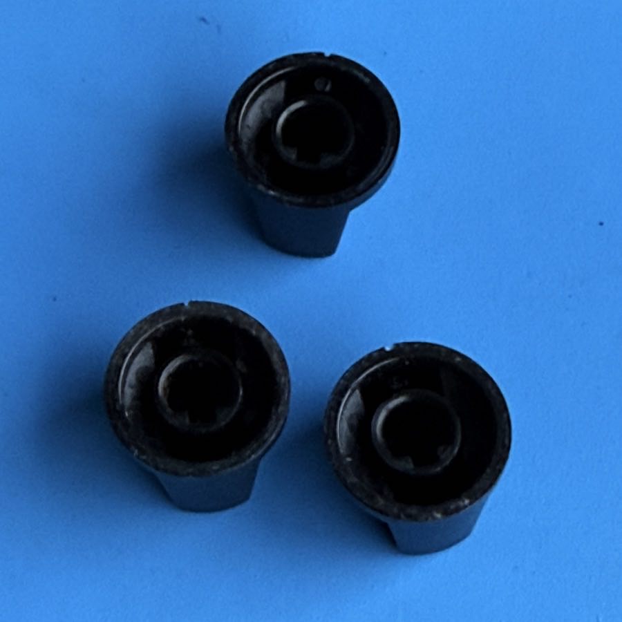 Line 6 Flextone II Guitar Amplifier Part: Volume Knob Cap w/Bushing [3PCS]