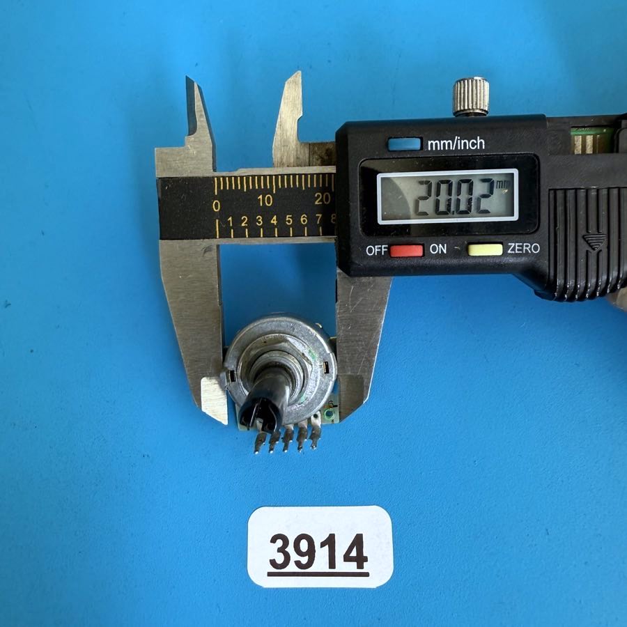 Line 6 Flextone II Guitar Amplifier Part: Amp/Effect 16-Detent Rotary Encoder