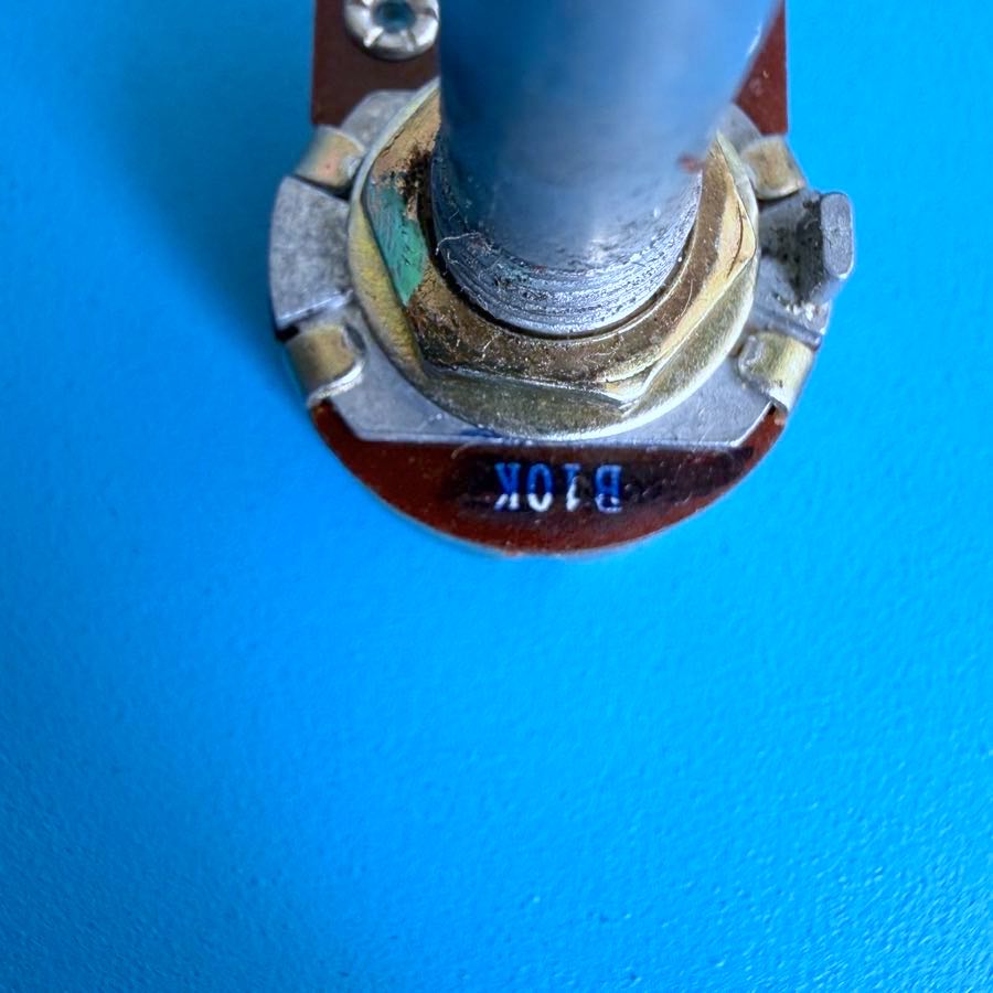 Line 6 Flextone II Guitar Amplifier Part: 3-Pin D-Shaft Potentiometer B10K Pot
